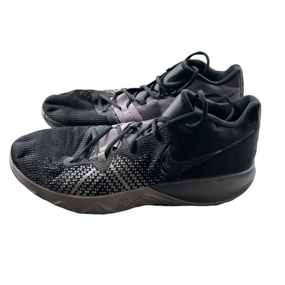 Nike Kyrie Flytrap low black sneaker: Size 13